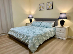 Luxury Suite with King Bed-4 minutes to The Falls